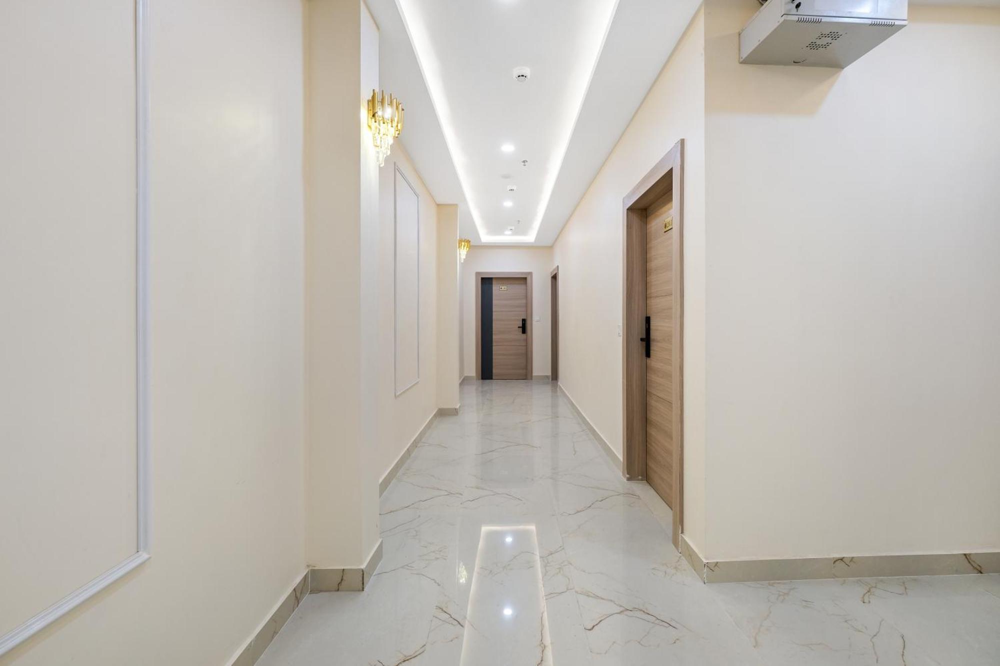Hotel Sudarshan Ayodhya エクステリア 写真